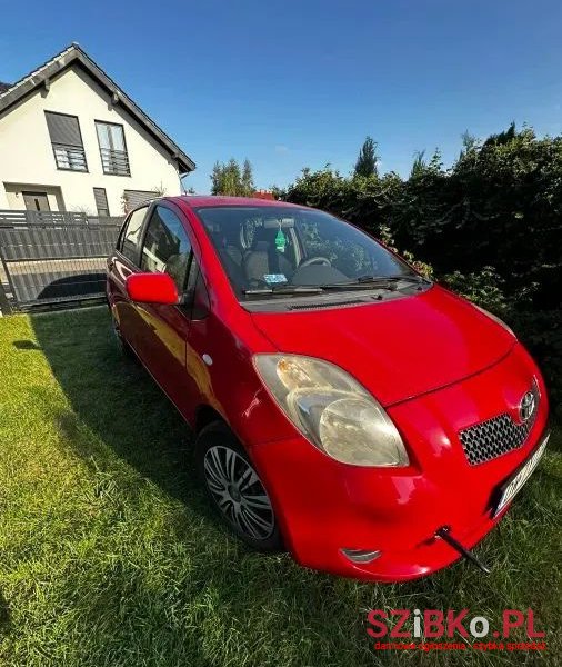 2006' Toyota Yaris 1.0 Luna A/C photo #2