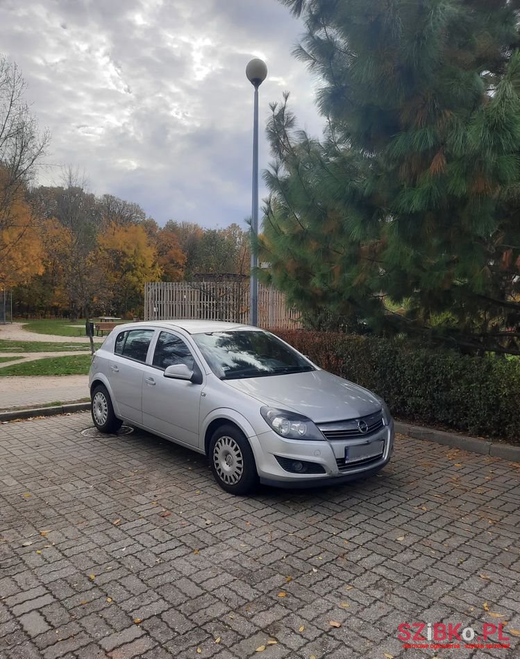 2012' Opel Astra Iii 1.6 photo #1