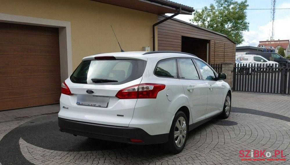 2012' Ford Focus Sw photo #2