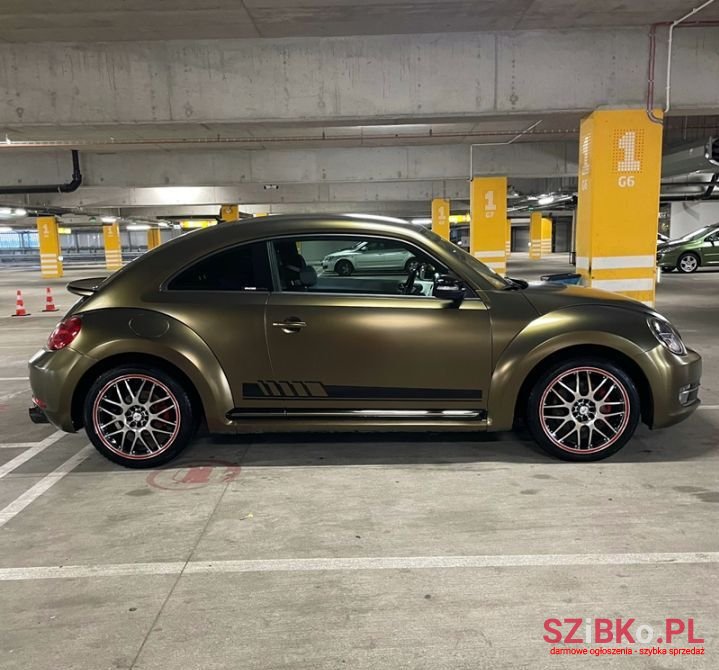 2012' Volkswagen Beetle photo #5