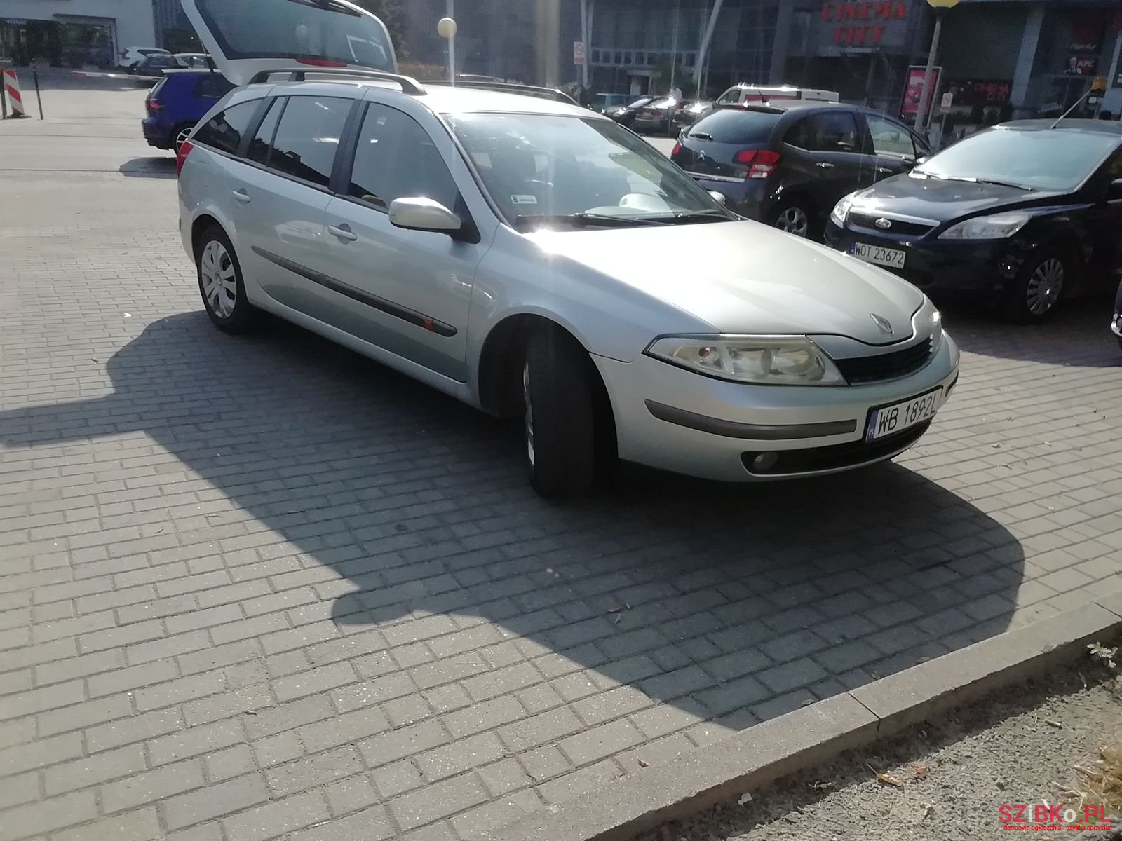 2004' Renault Laguna photo #1