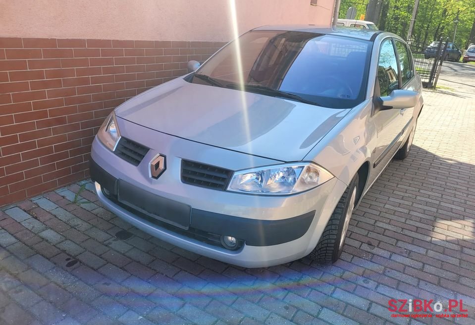 2005' Renault Megane photo #1