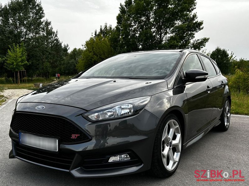 2016' Ford Focus 2.0 Ecoboost St photo #1