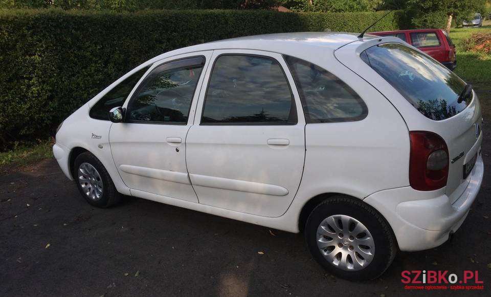 2003' Citroen Xsara Picasso photo #3