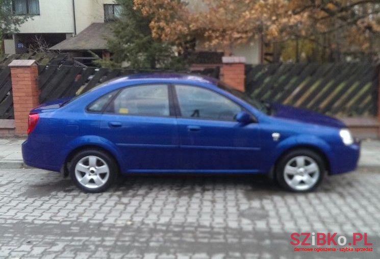 2004' Chevrolet Lacetti photo #1