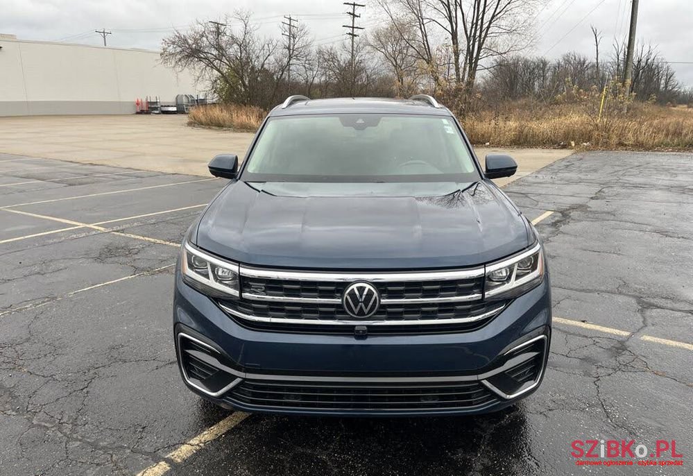 2021' Volkswagen Atlas photo #2