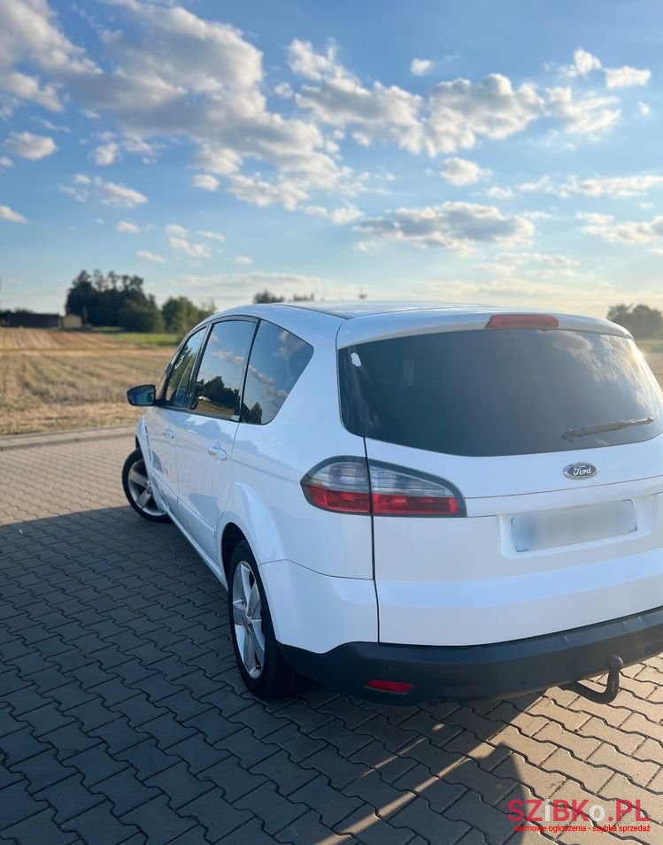 2009' Ford S-Max photo #4