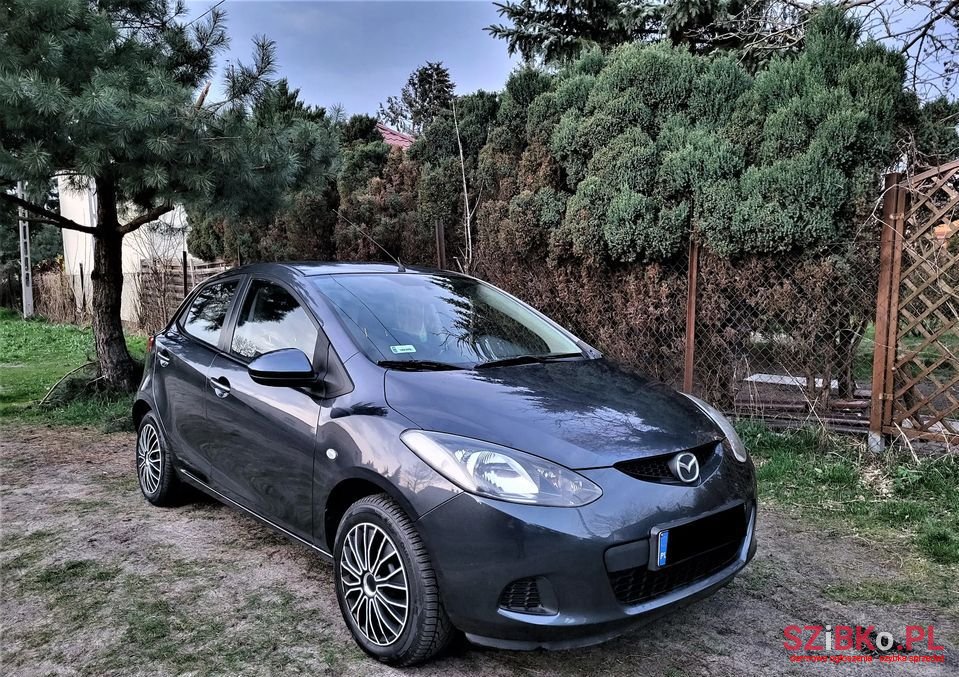 2008' Mazda 2 photo #2