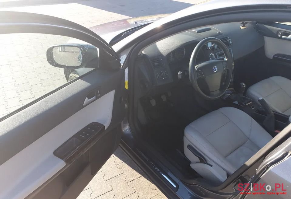 2007' Volvo V50 photo #6