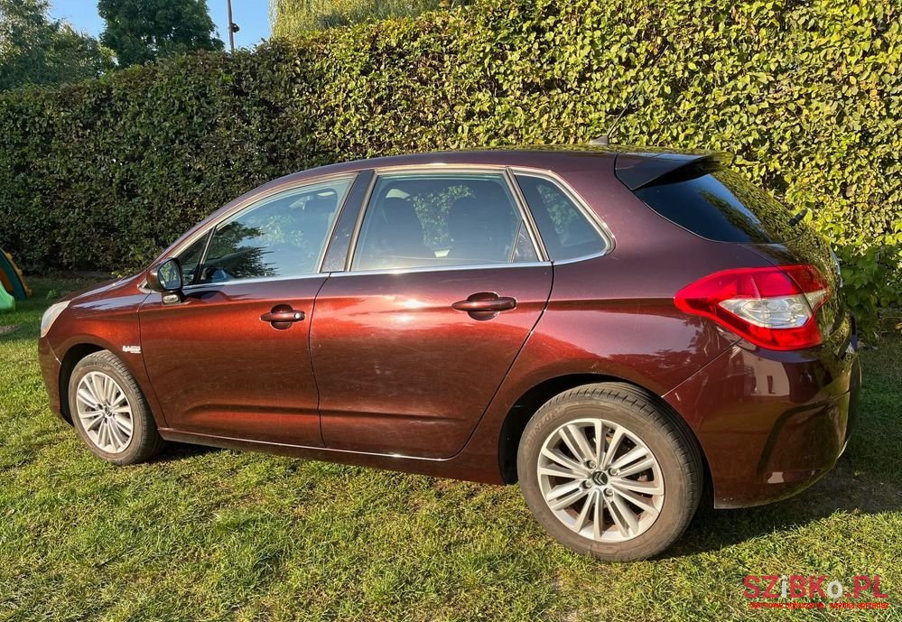 2011' Citroen C4 1.6 Vti Seduction photo #2