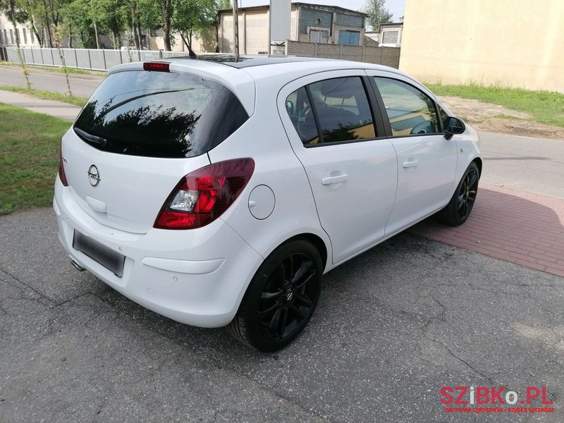 2012' Opel Corsa photo #4