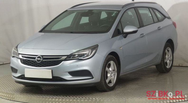 2017' Opel Astra photo #1