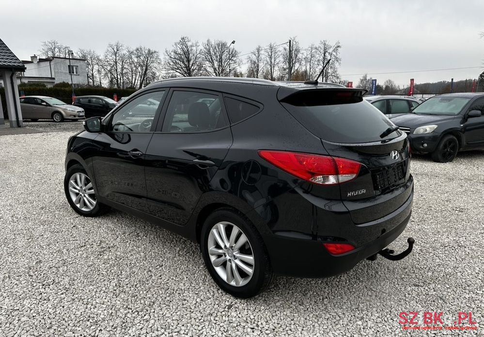 2010' Hyundai ix35 2.0 Premium 2Wd photo #3