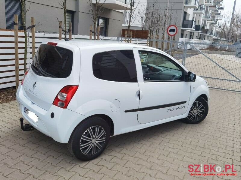 2011' Renault Twingo photo #5