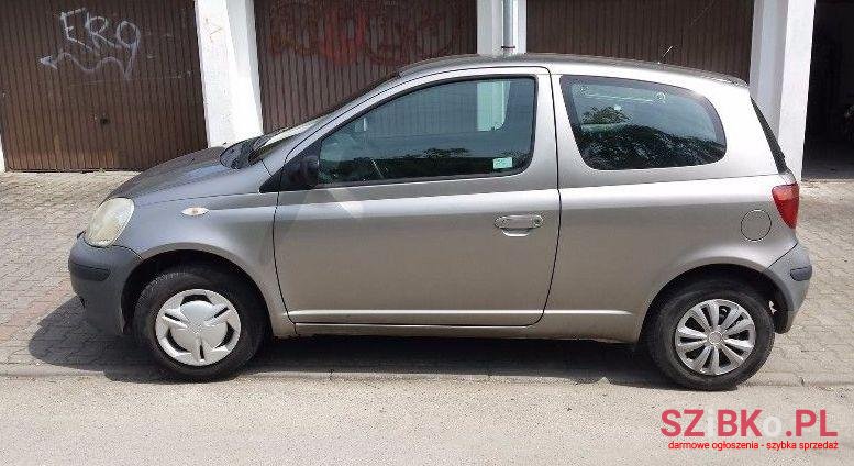 2003' Toyota Yaris photo #2