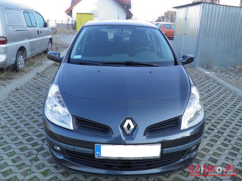 2006' Renault Clio photo #4