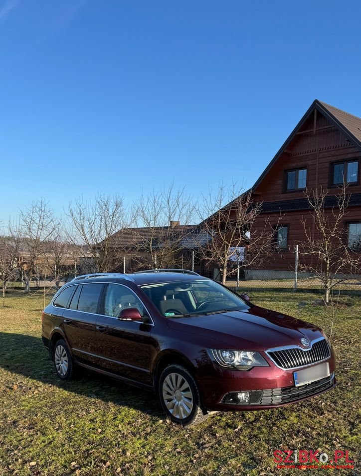 2013' Skoda Superb photo #4