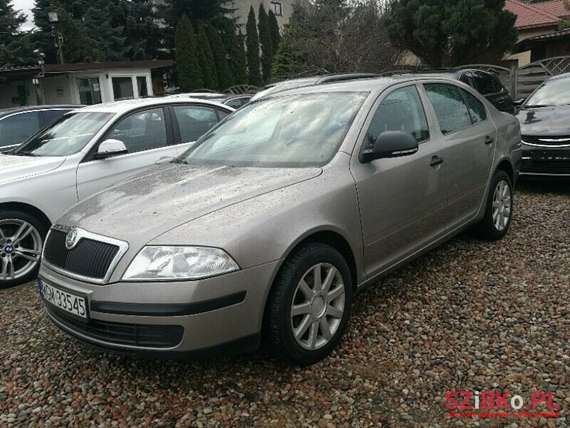 2011' Skoda Octavia photo #2