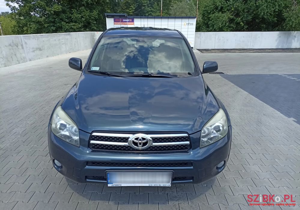 2006' Toyota RAV4 photo #3