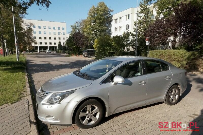 2011' Toyota Avensis photo #4