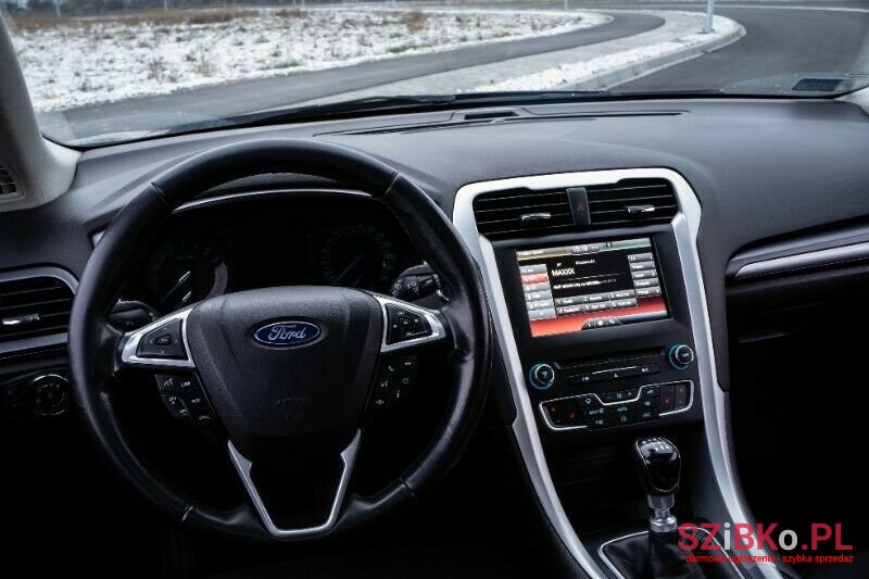 2015' Ford Mondeo photo #6