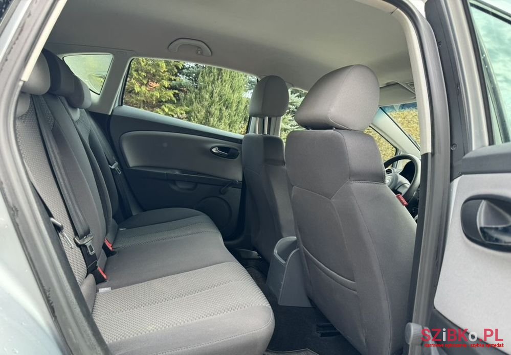 2007' SEAT Leon photo #4