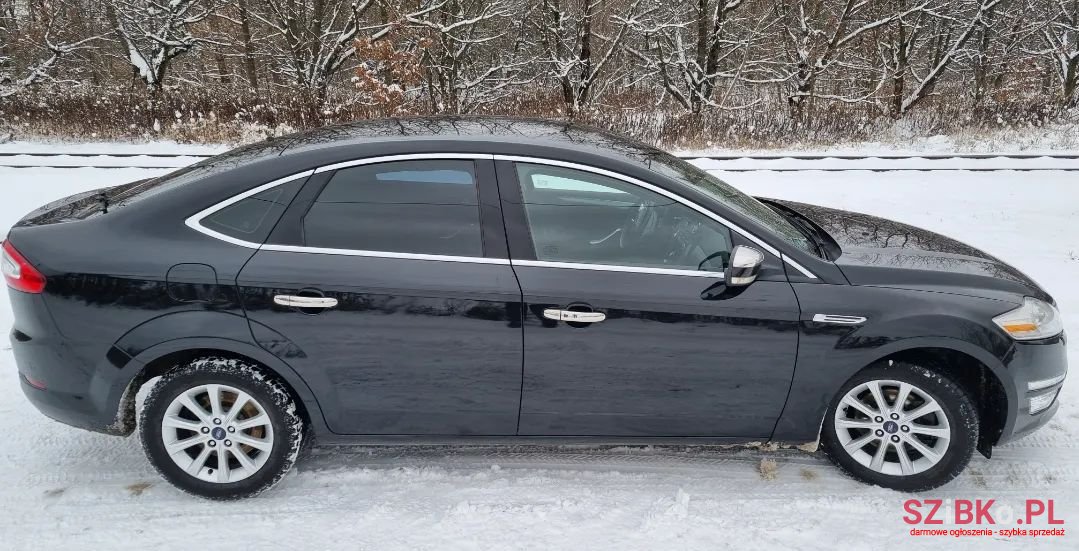 2013' Ford Mondeo photo #4