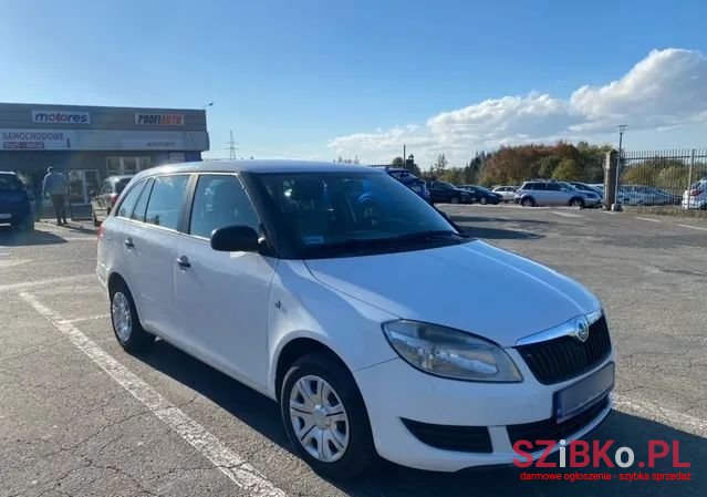 2010' Skoda Fabia 1.6 Tdi Dpf Active photo #3