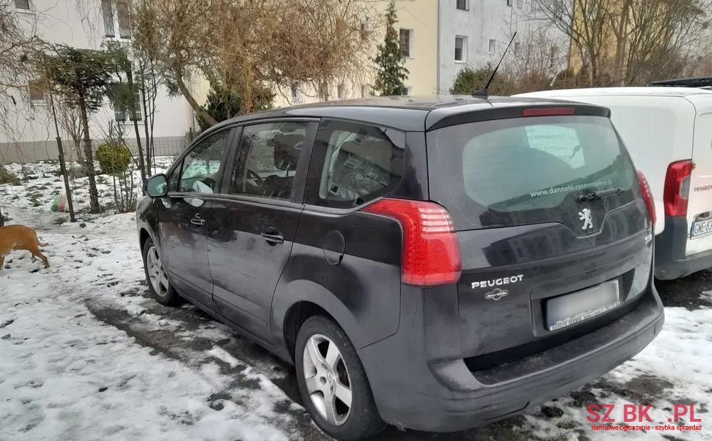 2010' Peugeot 5008 photo #4