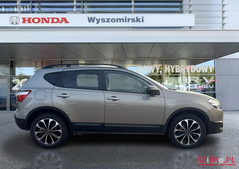 2013' Nissan Qashqai 1.6 360 photo #6