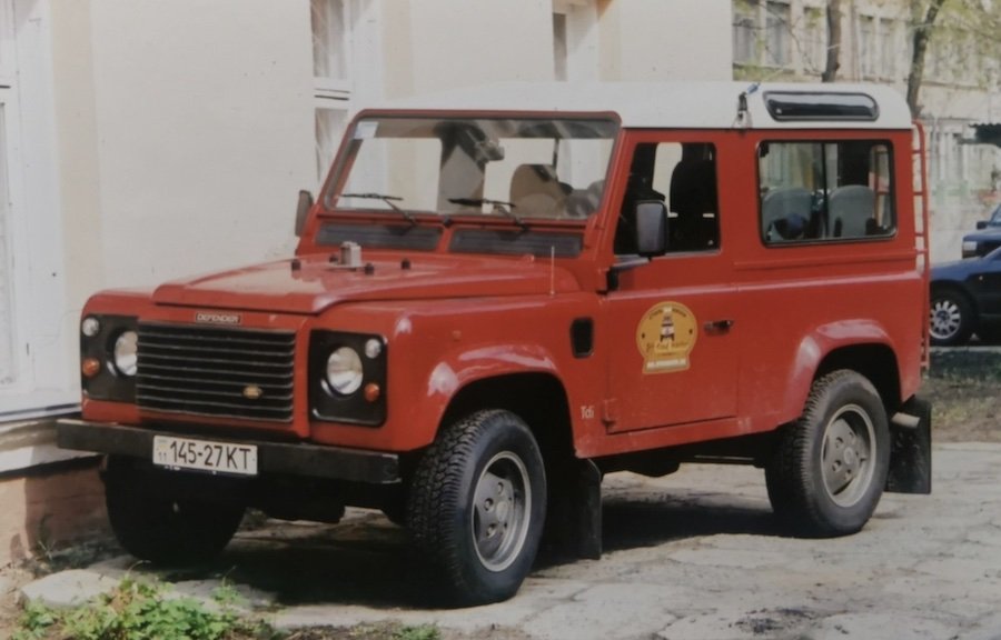 Land Rover Defender виповнилося 40 років