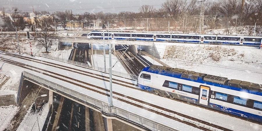 PKP sięga po rozwiązania z samolotów. Będą "darmowe" bilety i posiłki. Podziękujmy Czechom