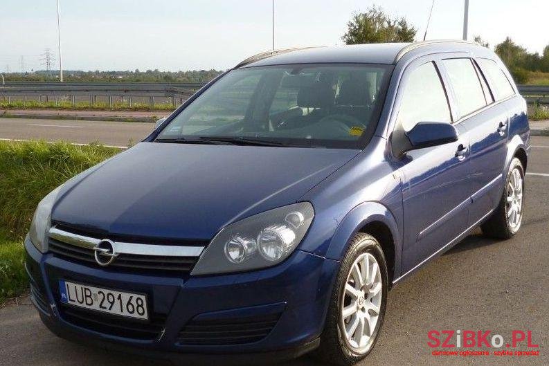 2005' Opel Astra photo #1
