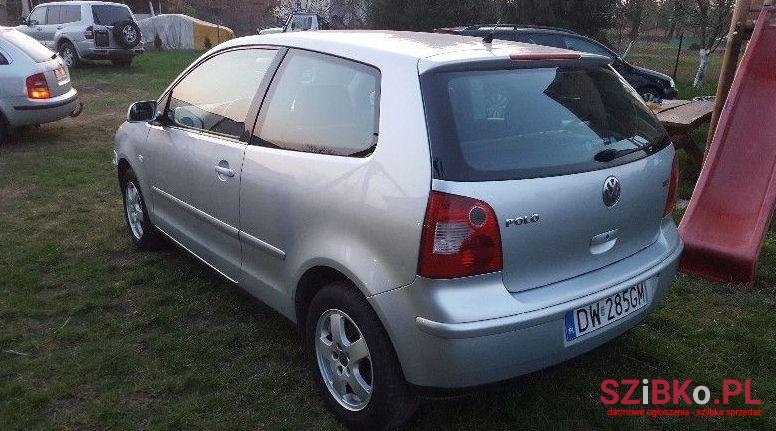 2001' Volkswagen Polo photo #1