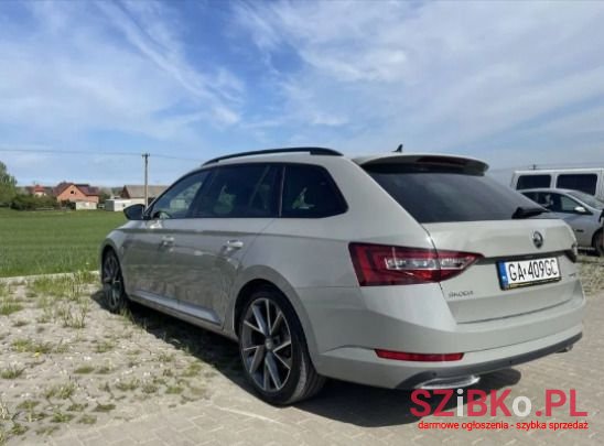 2018' Skoda Superb photo #4