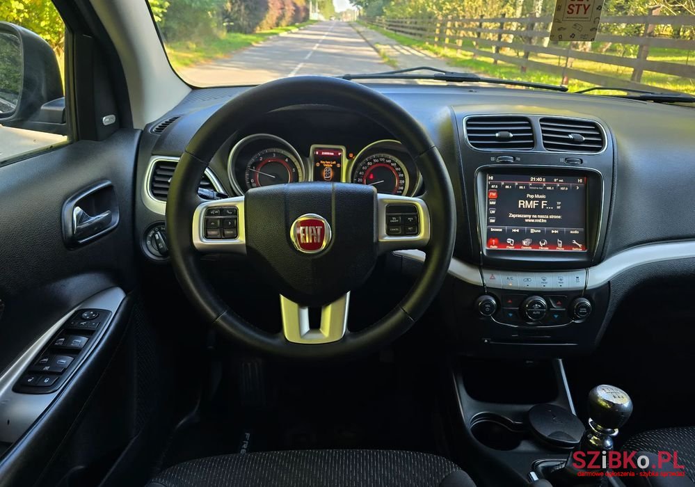 2013' Fiat Freemont 2.0 Multijet photo #5