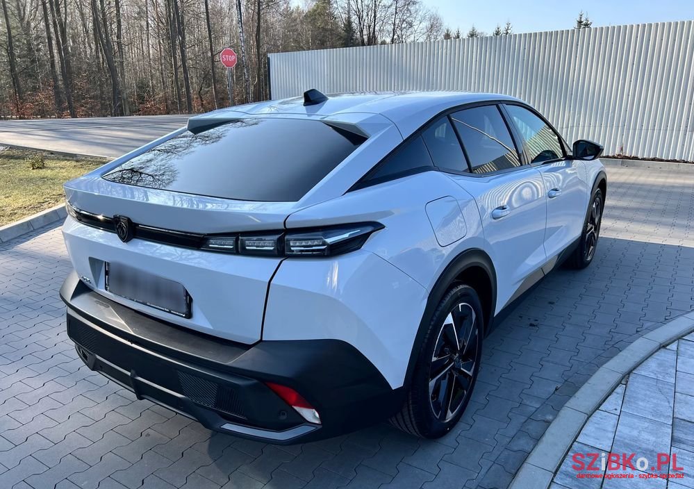 2024' Peugeot 408 photo #6