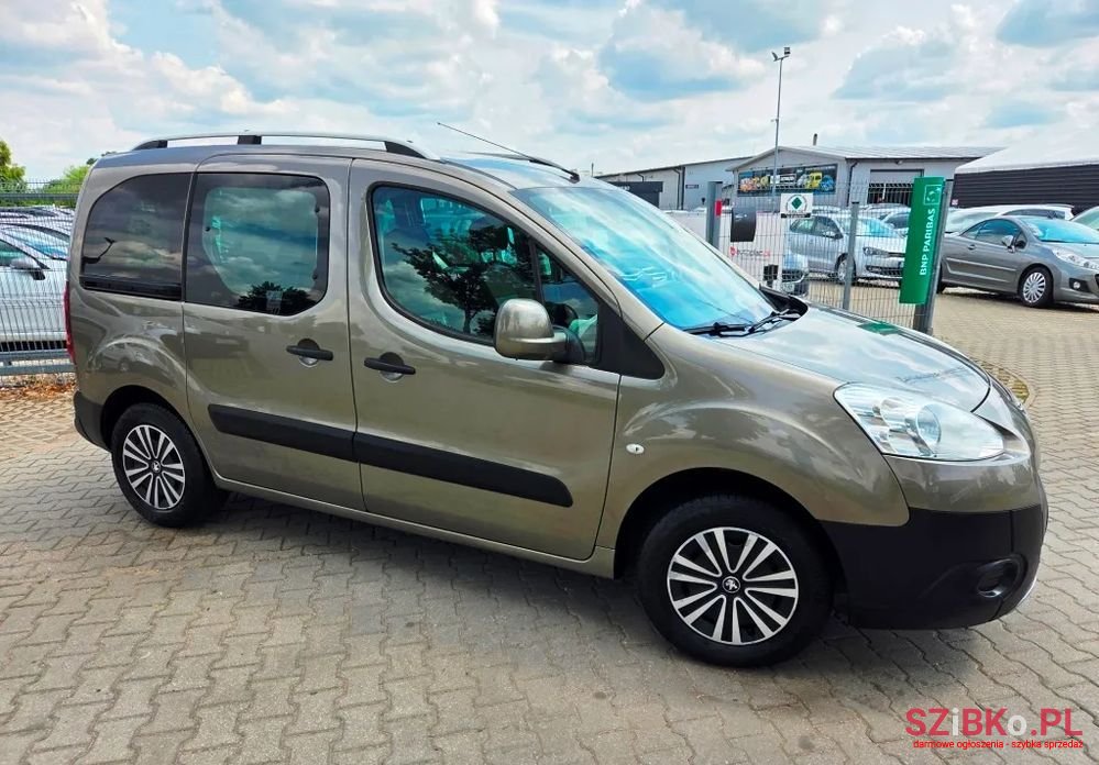 2013' Peugeot Partner photo #4