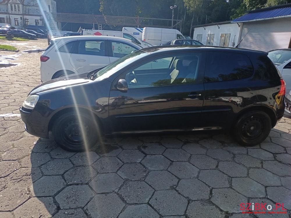 2007' Volkswagen Golf photo #6