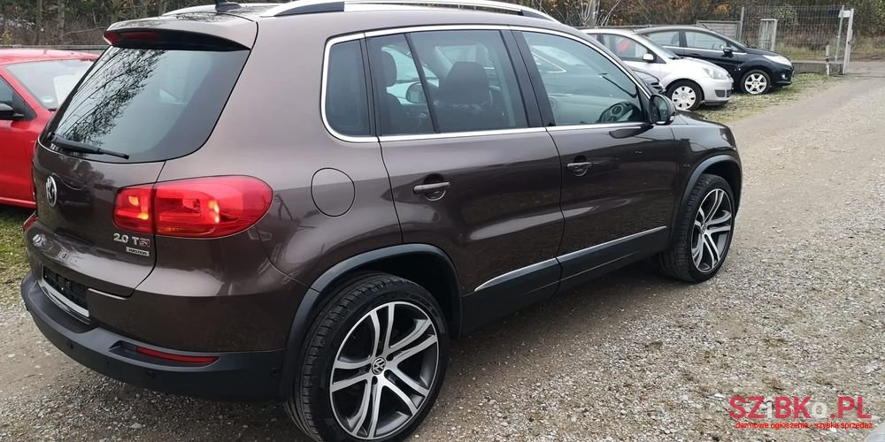 2012' Volkswagen Tiguan photo #6