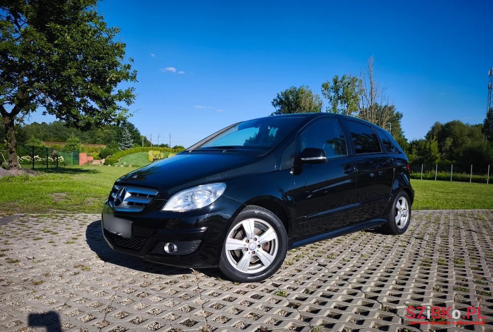 2010' Mercedes-Benz B-Class photo #3