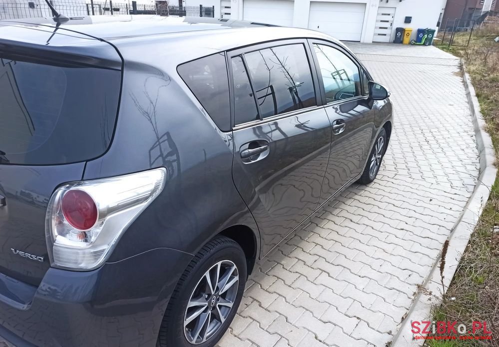 2014' Toyota Verso photo #2