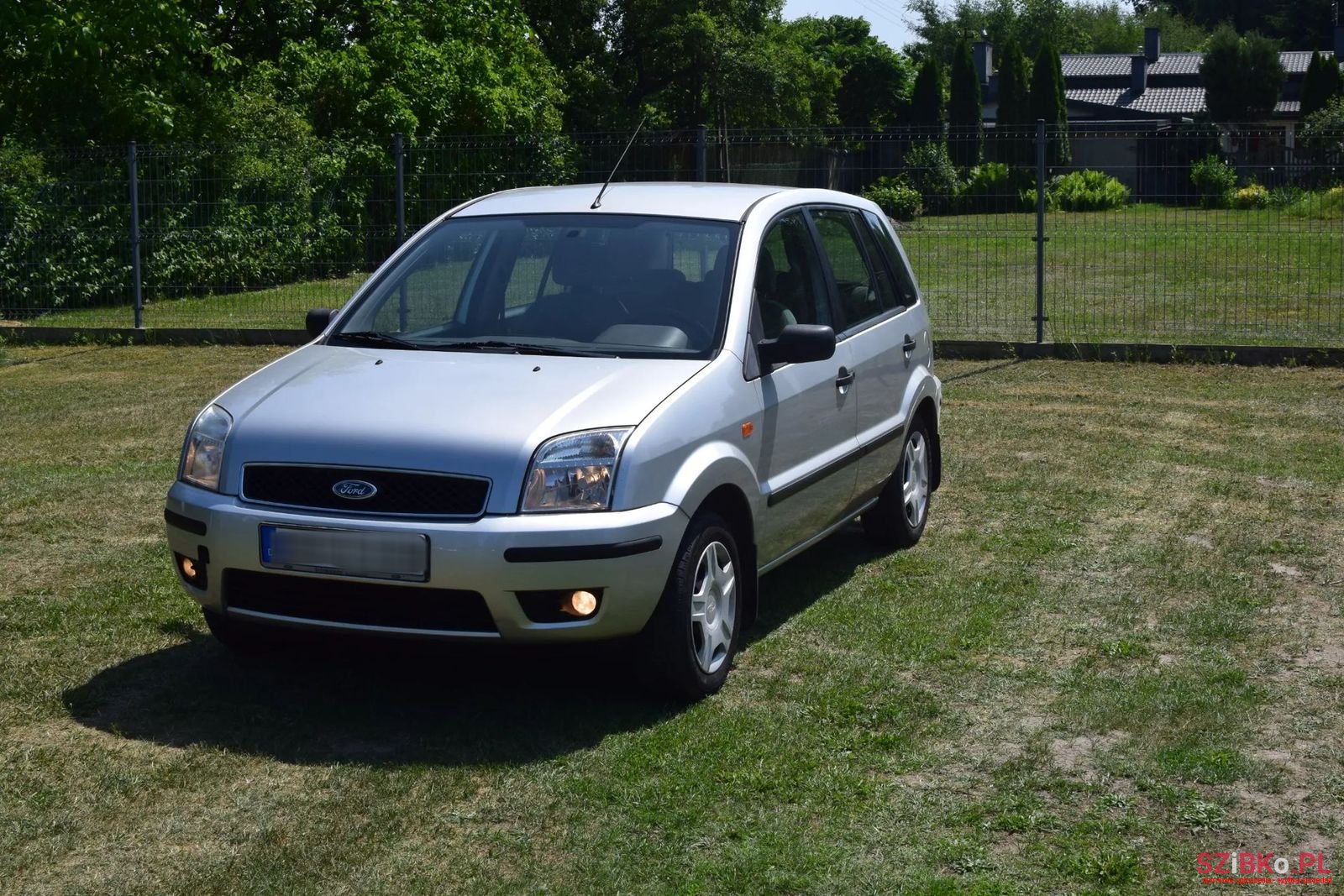 2003' Ford Fusion photo #2