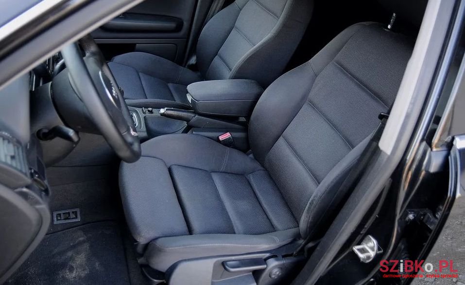 2002' Audi A4 Avant 1.8T photo #6