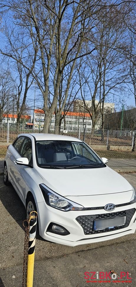 2018' Hyundai i20 1.2 Classic photo #5