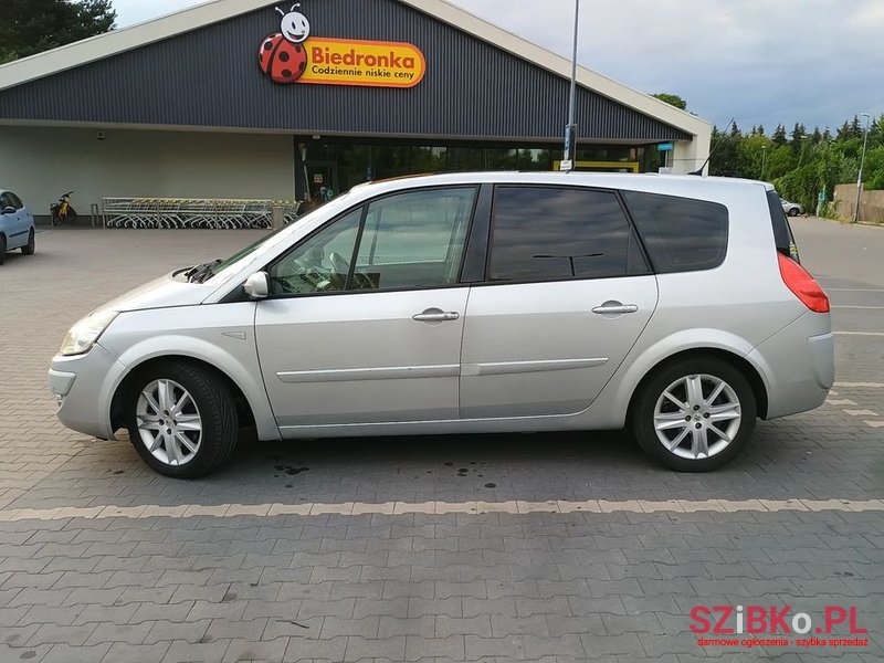 2007' Renault Grand Scenic photo #2