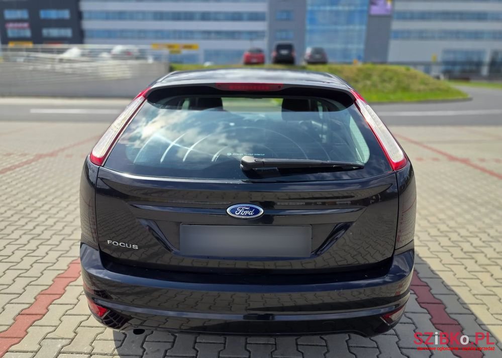 2010' Ford Focus photo #6