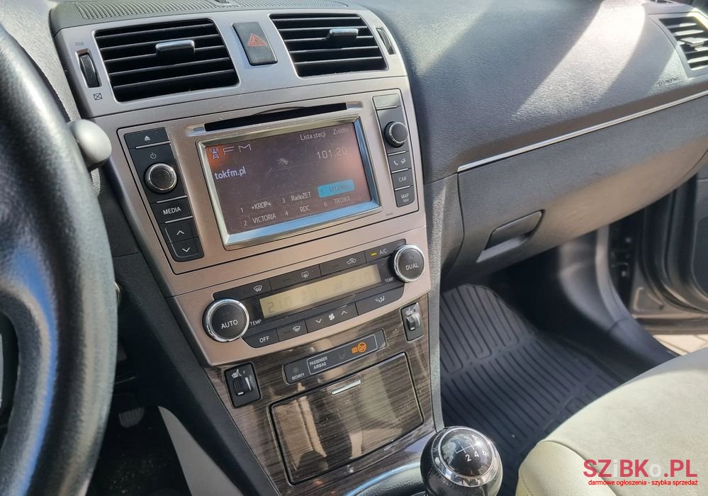 2012' Toyota Avensis photo #6