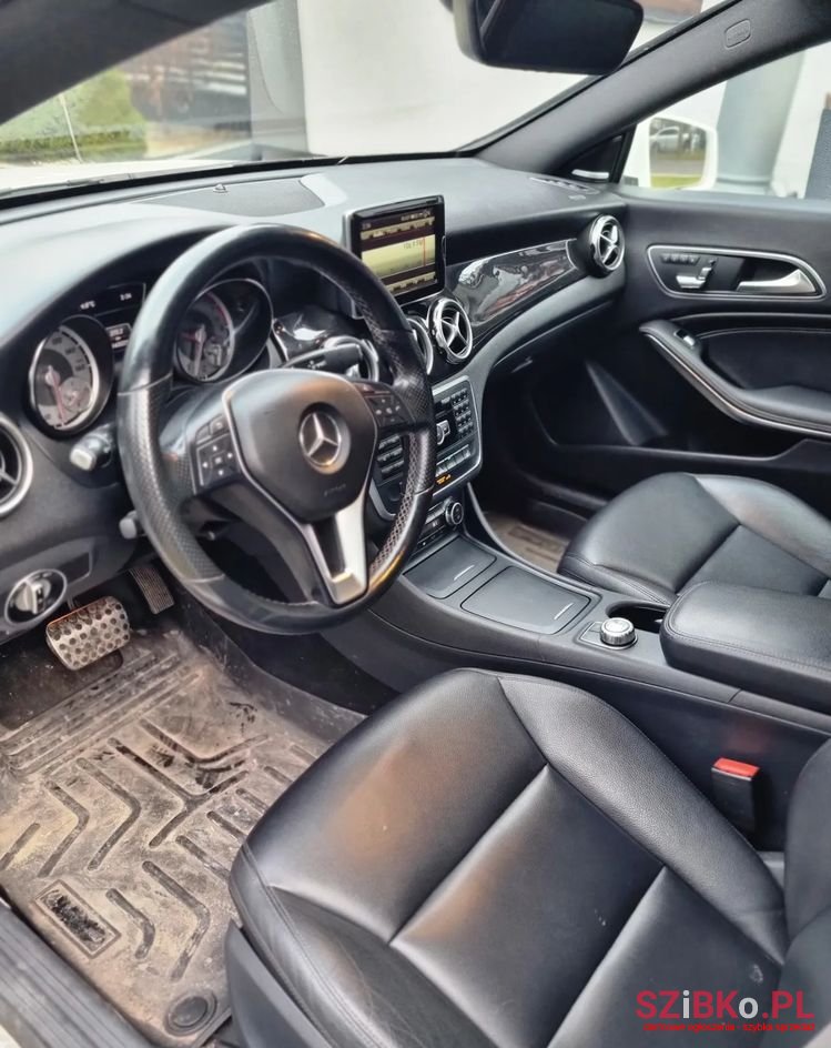 2014' Mercedes-Benz CLA 250 4-Matic photo #6