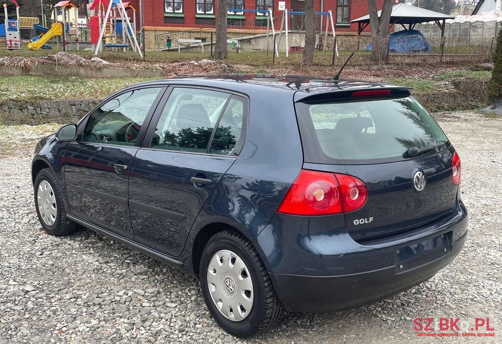 2006' Volkswagen Golf photo #5